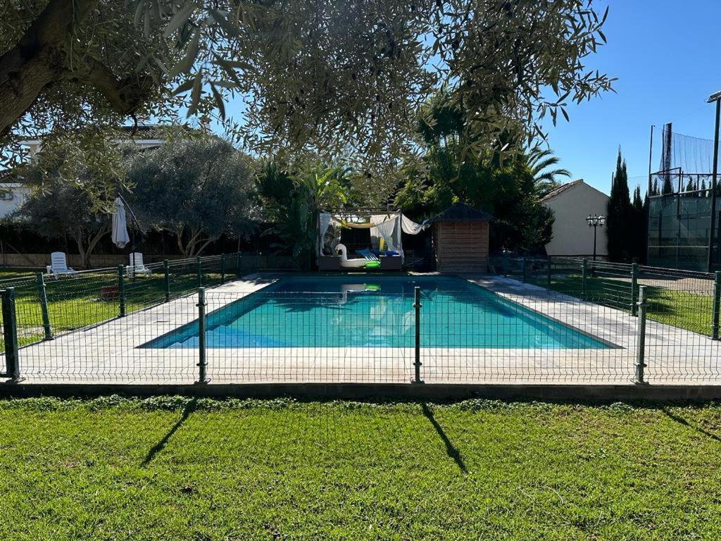 Precioso Con Piscina Y Pista De Padel Montequinto